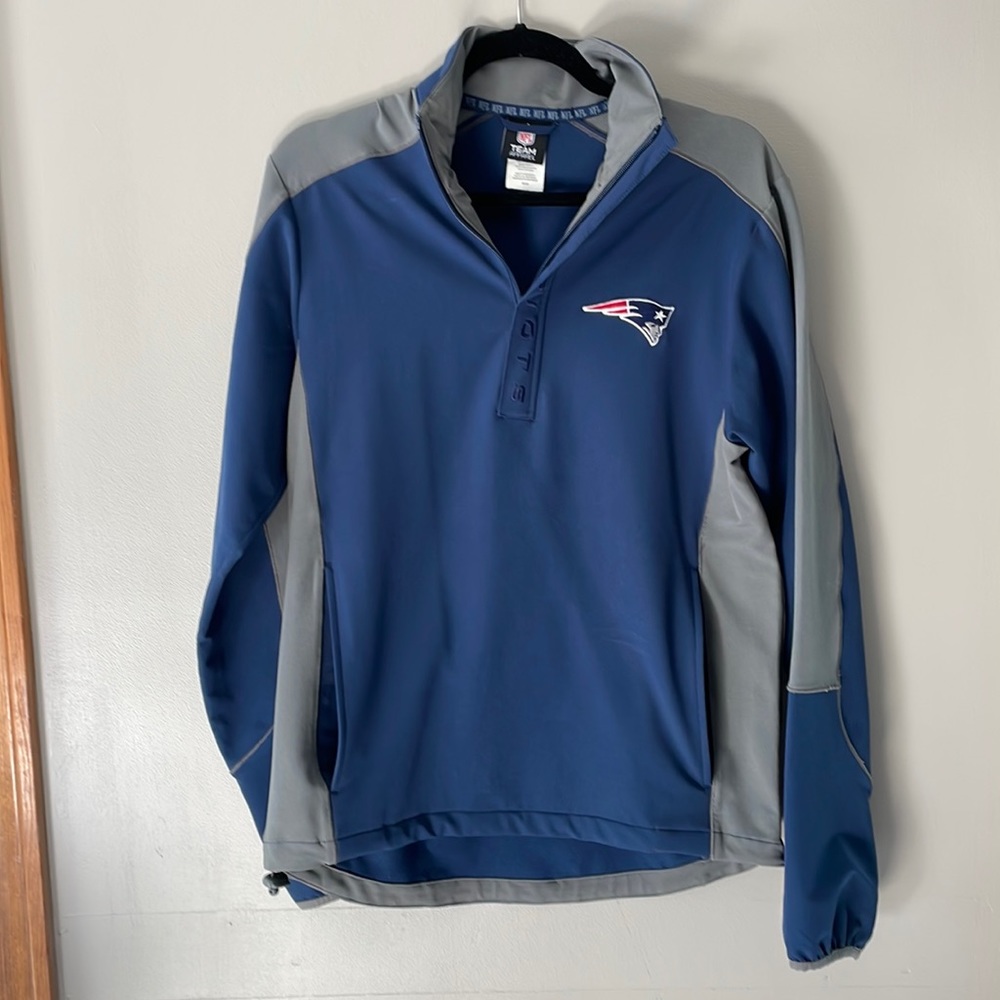 Patriots pullover! - Picture 1 of 4